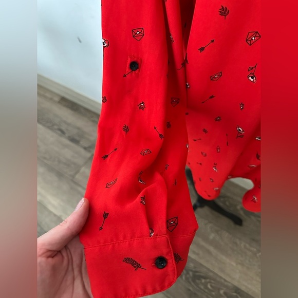 Reitman’s XL Red Button-Up Blouse with Floral Print - Picture 5 of 8